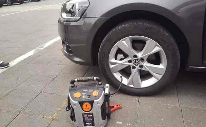 潼关汽车搭电案例